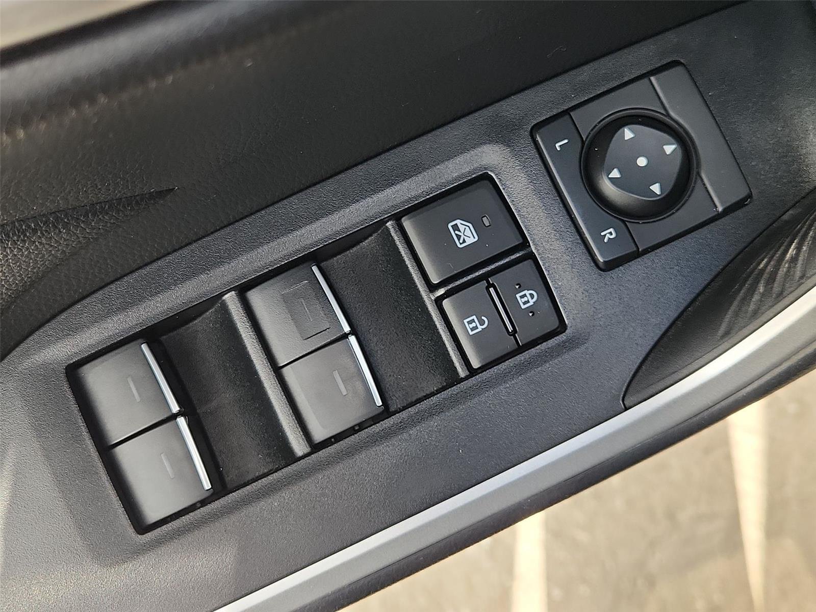 Used 2023 Toyota RAV4 XLE Premium FWD image 23