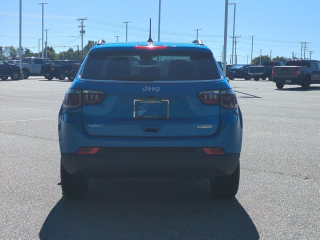 Used 2022 Jeep Compass Latitude w/ Sun and Sound Group FWD image 5