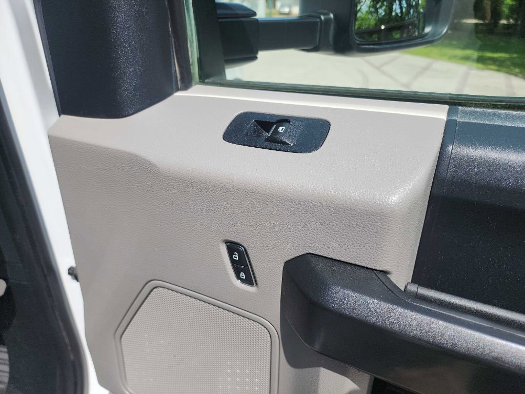 Used 2019 Ford F550 4x4 SuperCab Super Duty image 40
