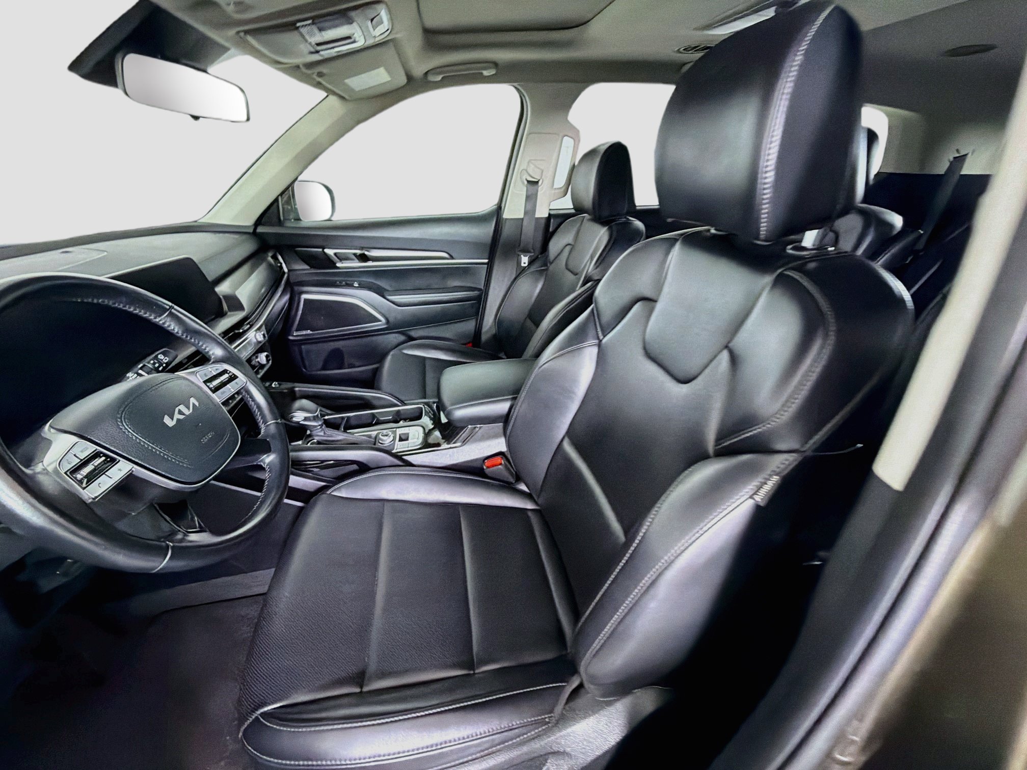 Used 2025 Kia Telluride S AWD/4WD image 13
