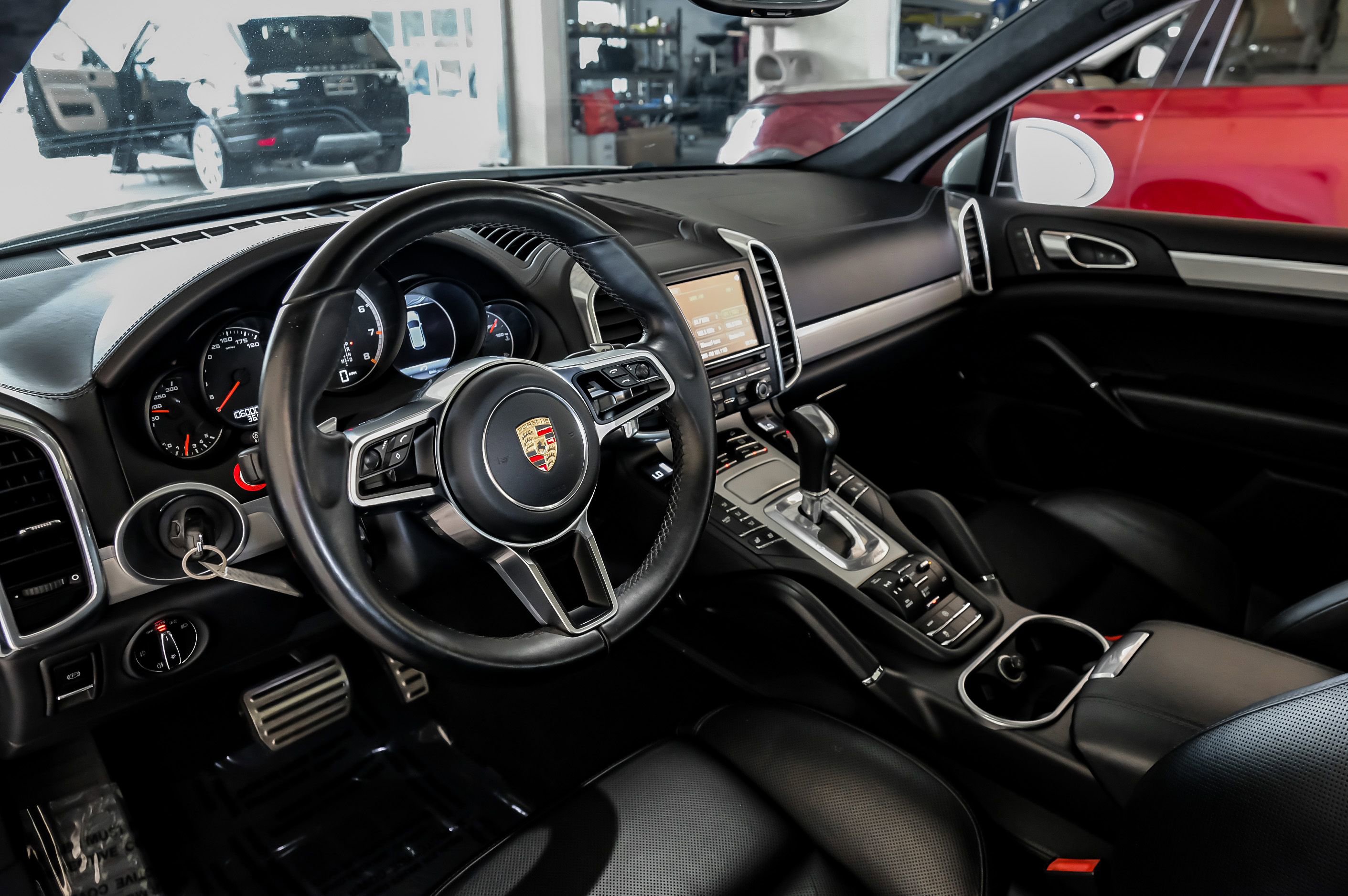 Used 2015 Porsche Cayenne Turbo w/ Premium Plus Package AWD/4WD image 1