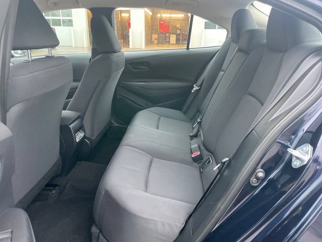 Used 2025 Toyota Corolla LE FWD image 28