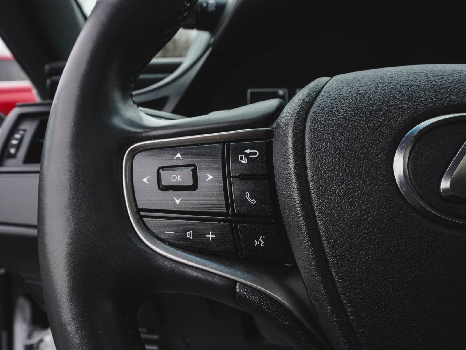 Used 2023 Lexus ES 250 w/ Premium Package image 21