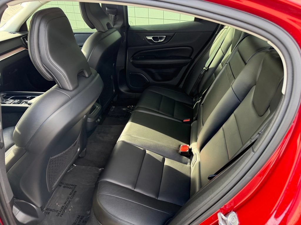 Used 2019 Volvo S60 T5 Momentum FWD image 9