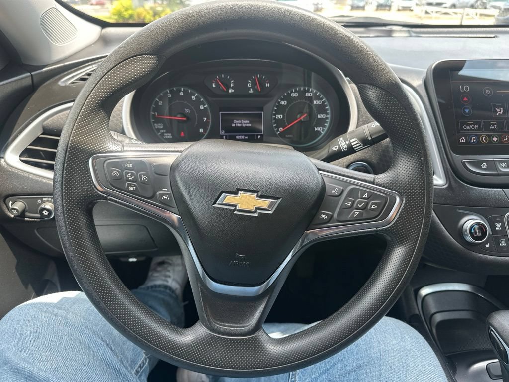 Used 2023 Chevrolet Malibu LT FWD image 23