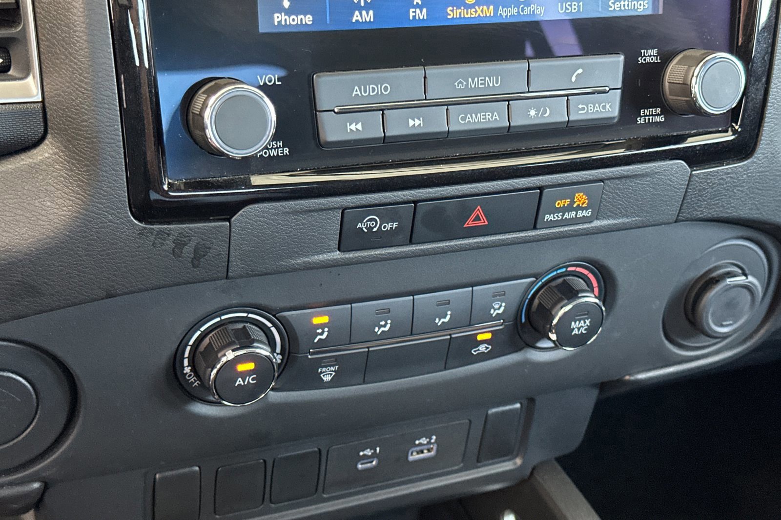 Used 2024 Nissan Frontier SV image 19