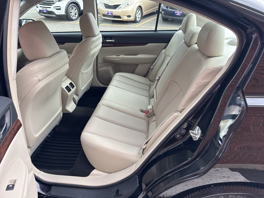 Used 2013 Subaru Legacy 2.5i Limited AWD/4WD image 18