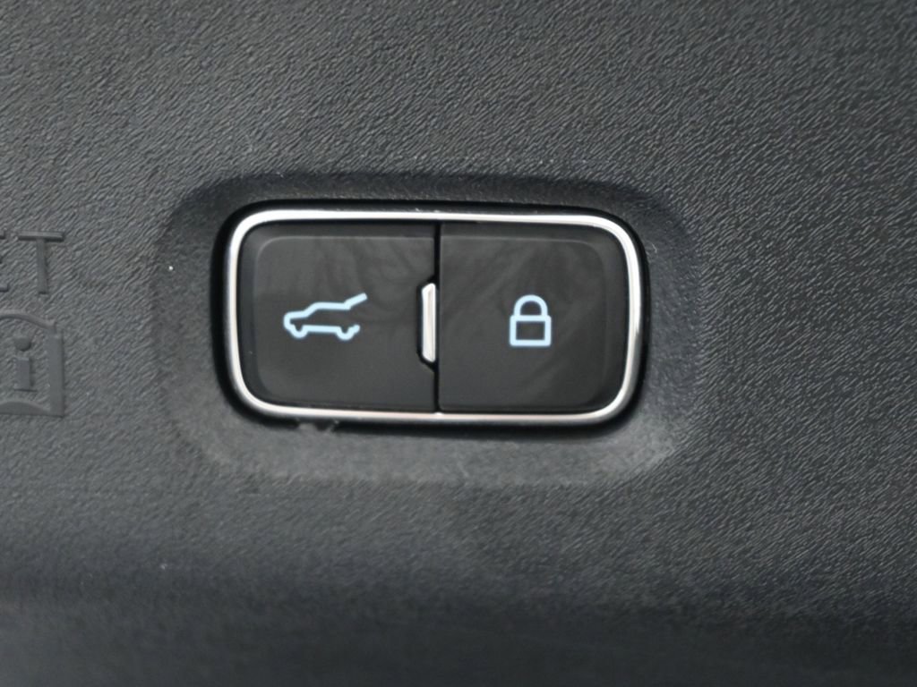 Used 2025 Ford Expedition Max Platinum w/ Driver's Package image 35