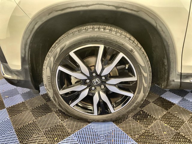 Certified 2020 Honda Pilot Touring image 10