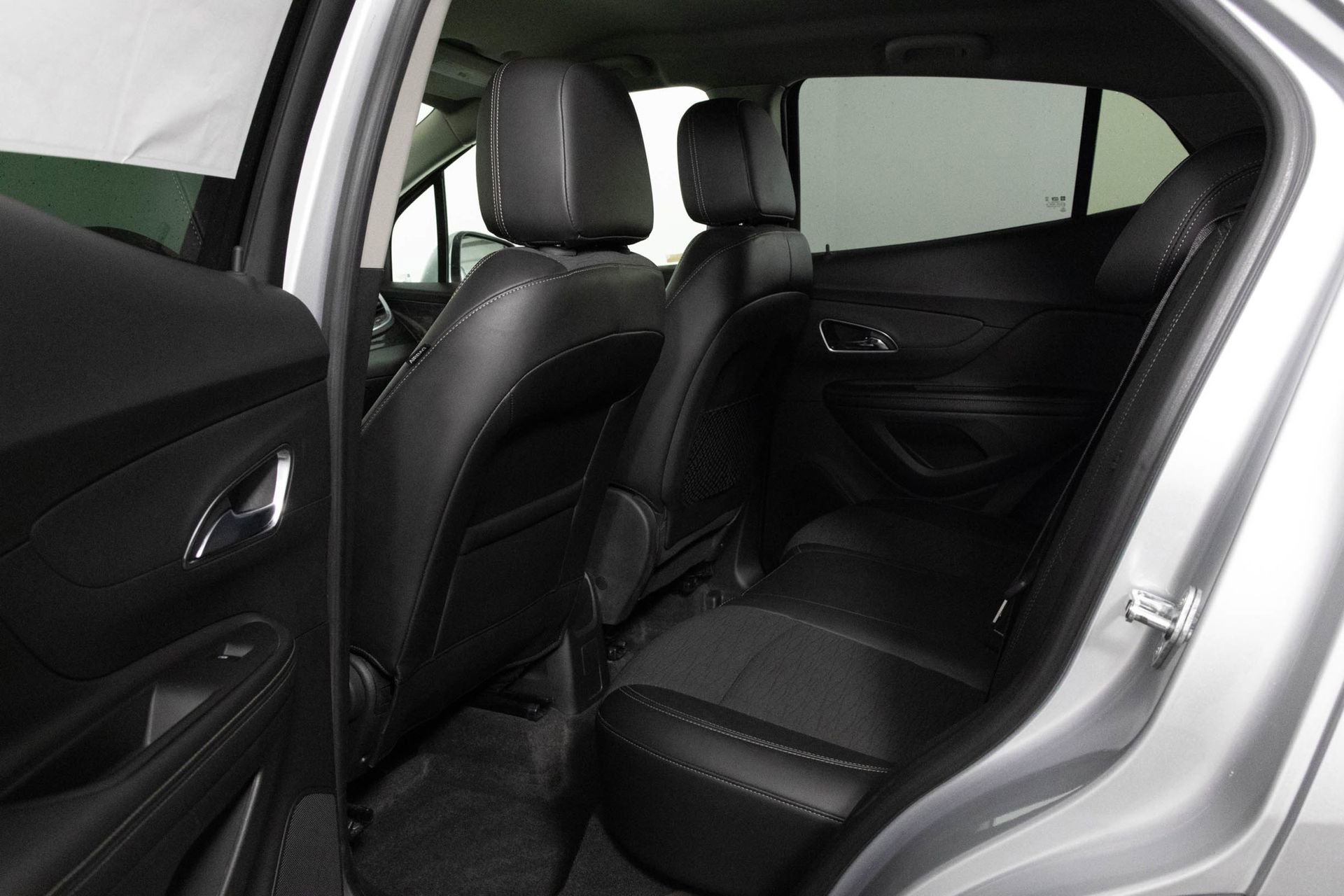 Used 2015 Buick Encore FWD image 34