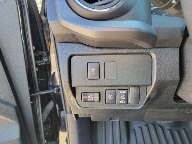 Used 2021 Toyota Tacoma TRD Off-Road w/ Technology Package image 19