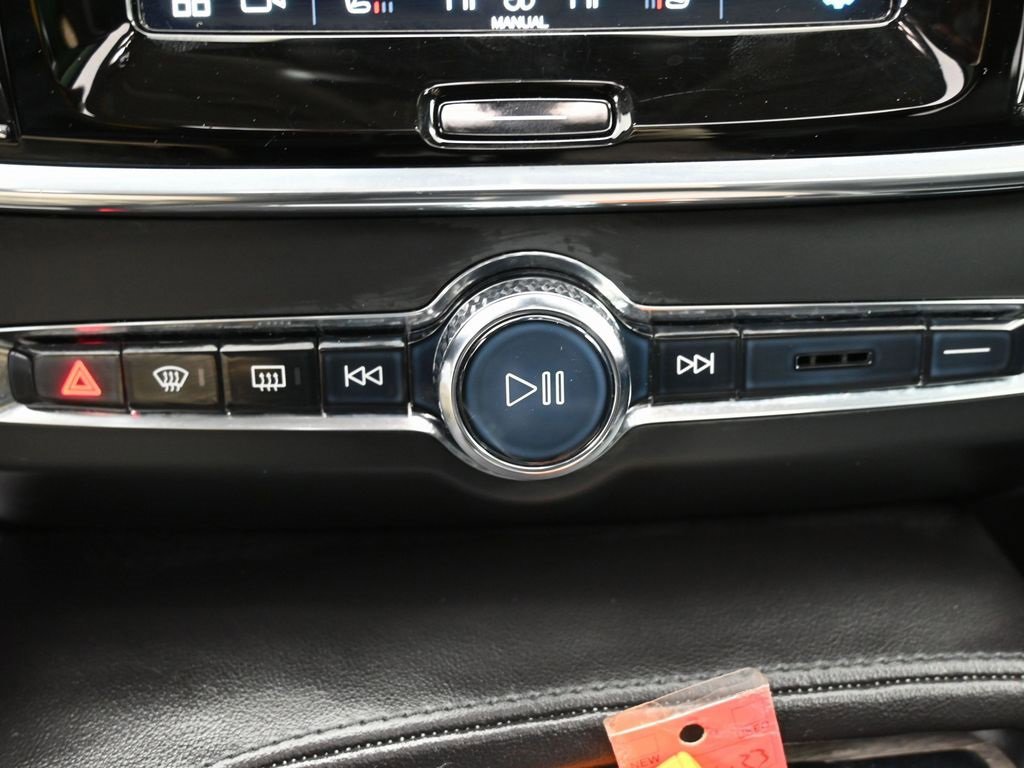 Used 2023 Volvo S90 B6 Plus w/ Protection Package Premier image 27