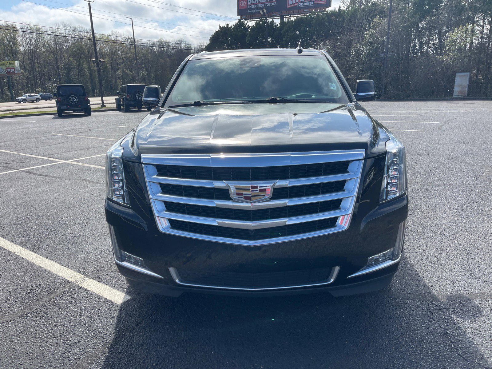 Used 2020 Cadillac Escalade ESV Luxury image 2