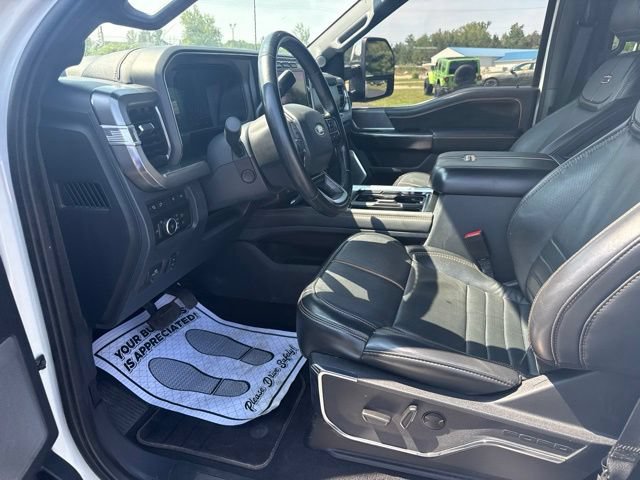Used 2023 Ford F250 Platinum AWD/4WD image 9