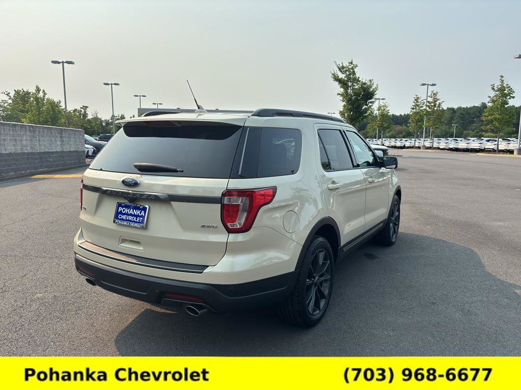 Used 2018 Ford Explorer XLT w/ Equipment Group 202A AWD/4WD image 7