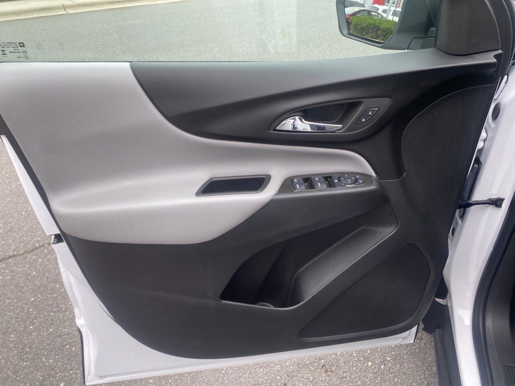 Used 2024 Chevrolet Equinox LS FWD image 11