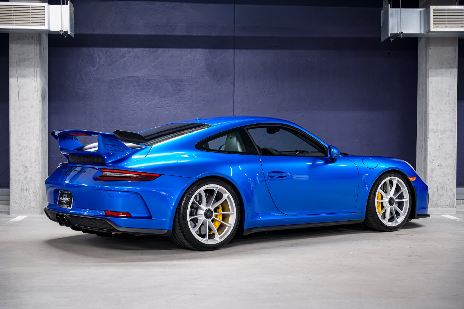 Used 2018 Porsche 911 GT3 RWD image 3