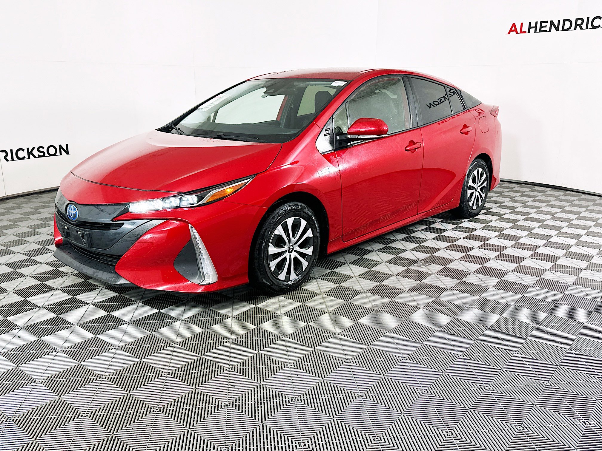Used 2021 Toyota Prius Prime XLE image 7