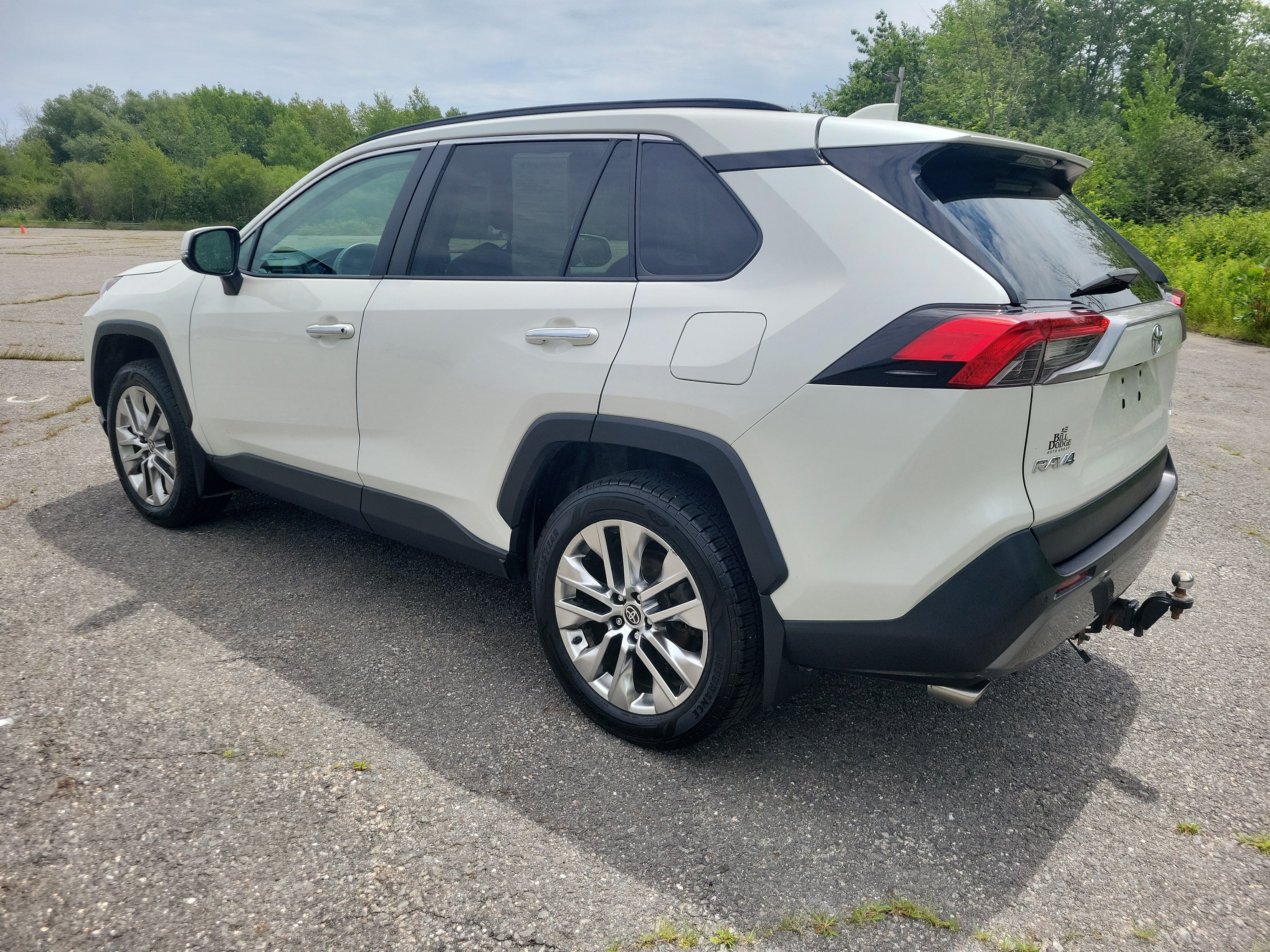 Used 2021 Toyota RAV4 Limited AWD/4WD image 7
