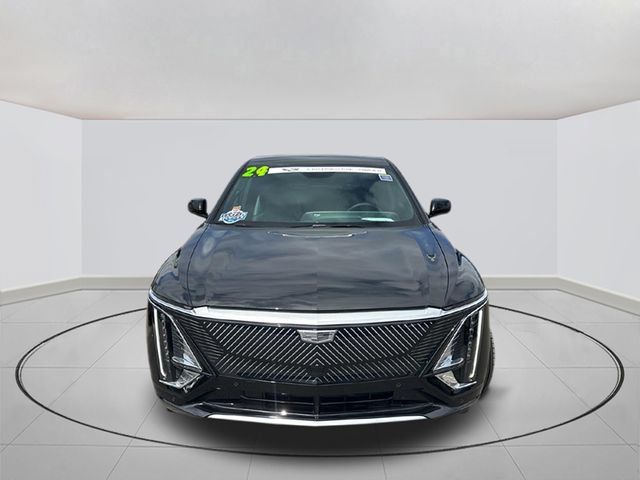 Certified 2024 Cadillac Lyriq Tech RWD image 2