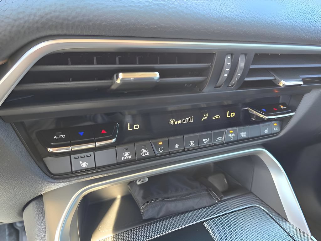New 2025 MAZDA CX-90 Plug-In Hybrid w/Premium Sport AWD/4WD image 20