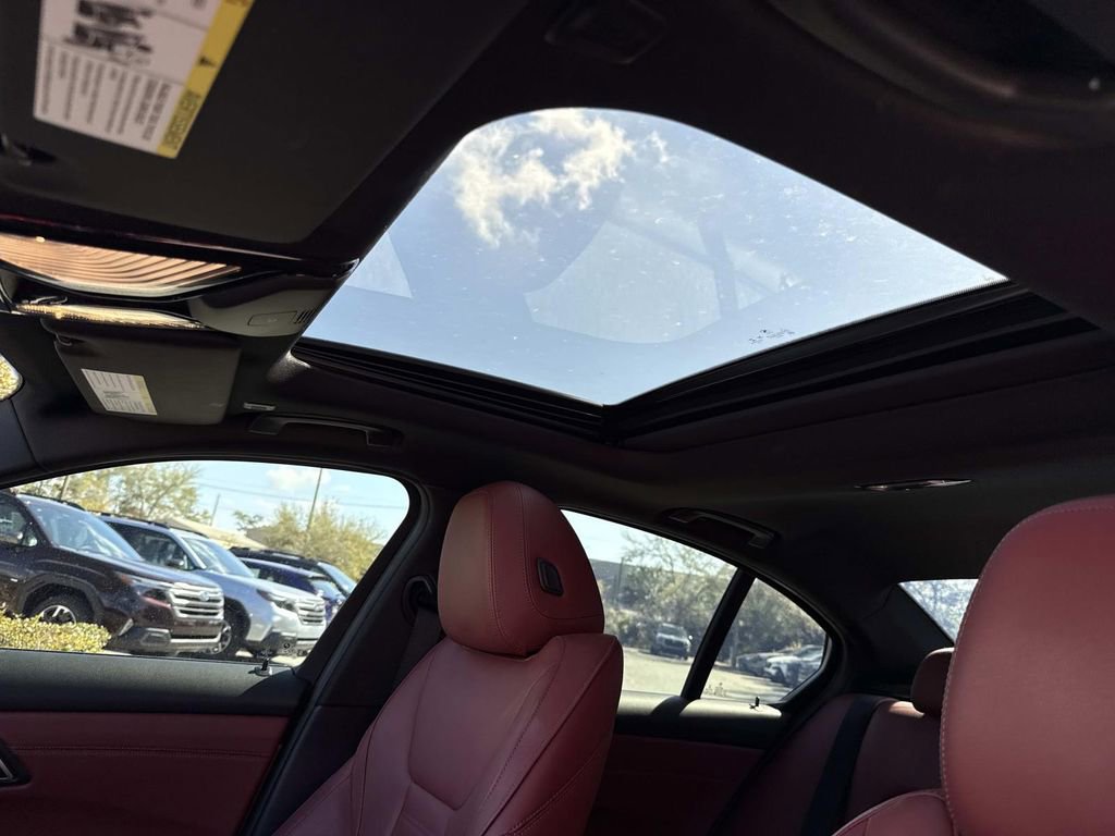 Used 2023 BMW 330i Sedan image 30