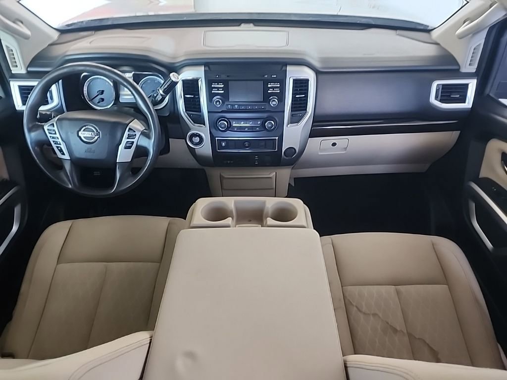 Used 2016 Nissan Titan SV RWD image 16
