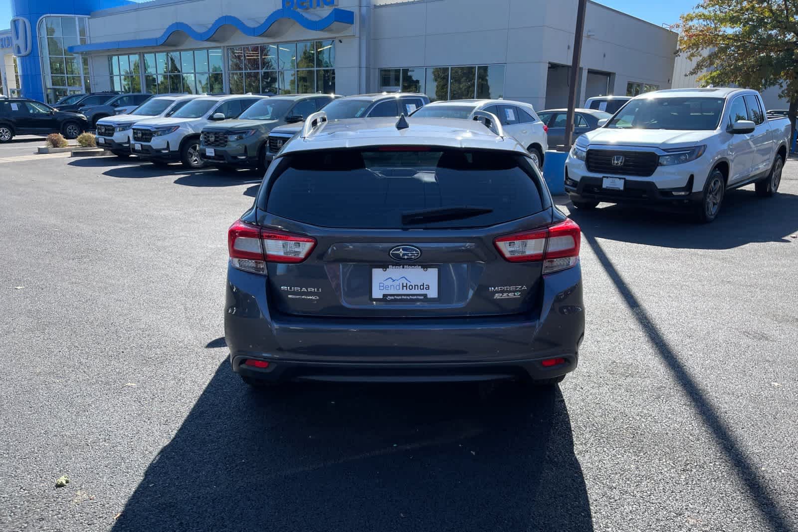Used 2017 Subaru Impreza 2.0i Limited AWD/4WD image 4