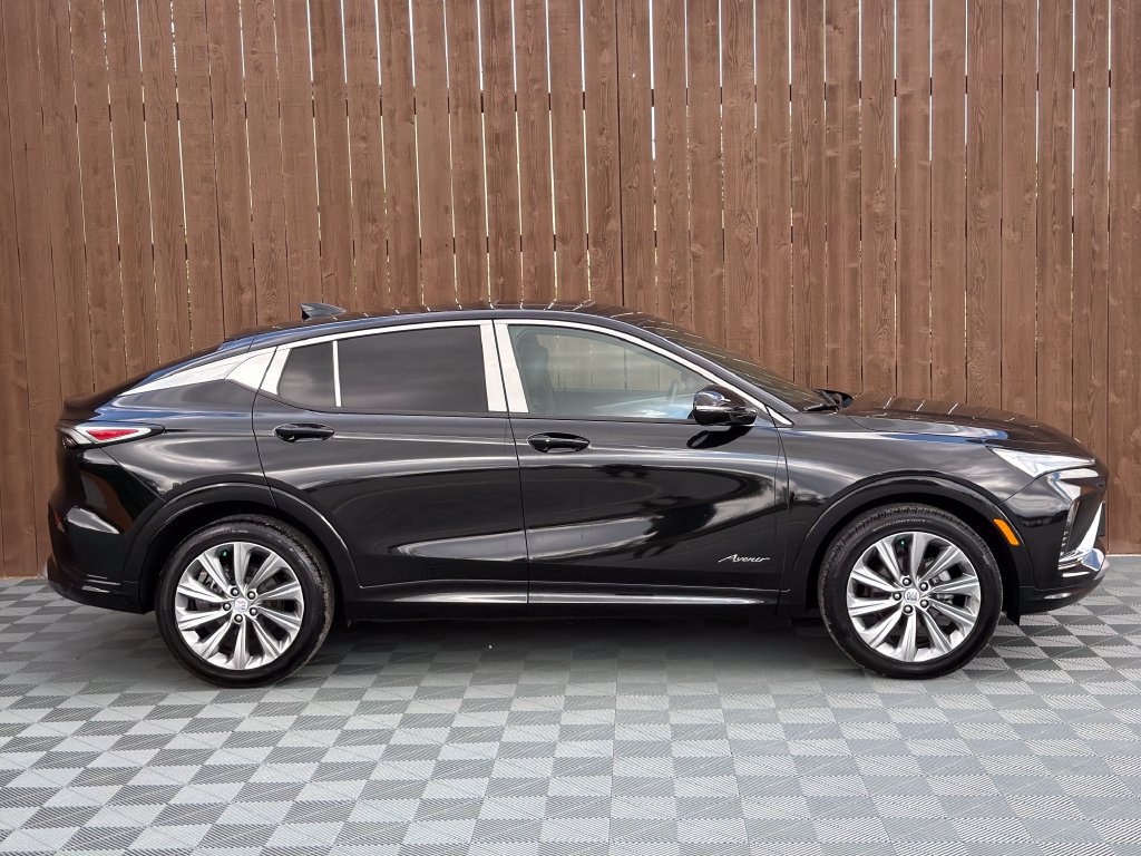 Used 2025 Buick Envista Avenir FWD image 13