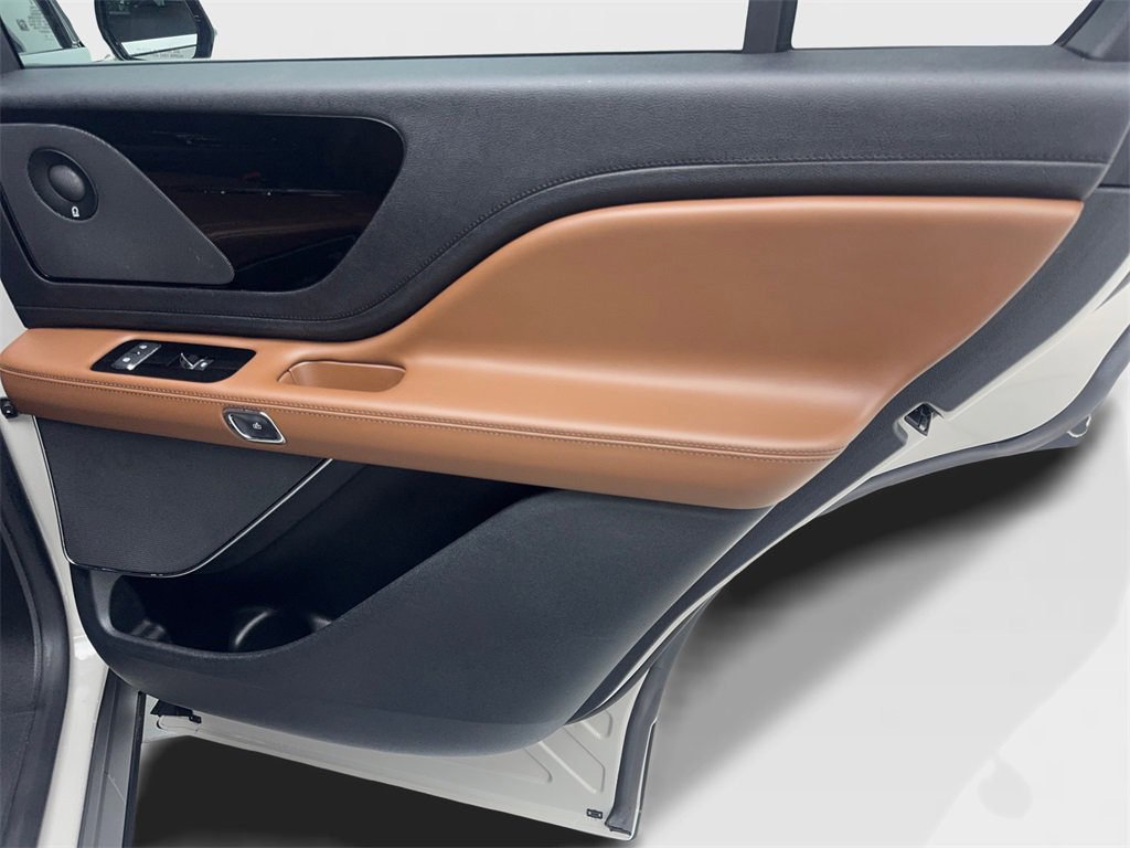 Used 2022 Lincoln Aviator Reserve w/ Equipment Group 201A image 45