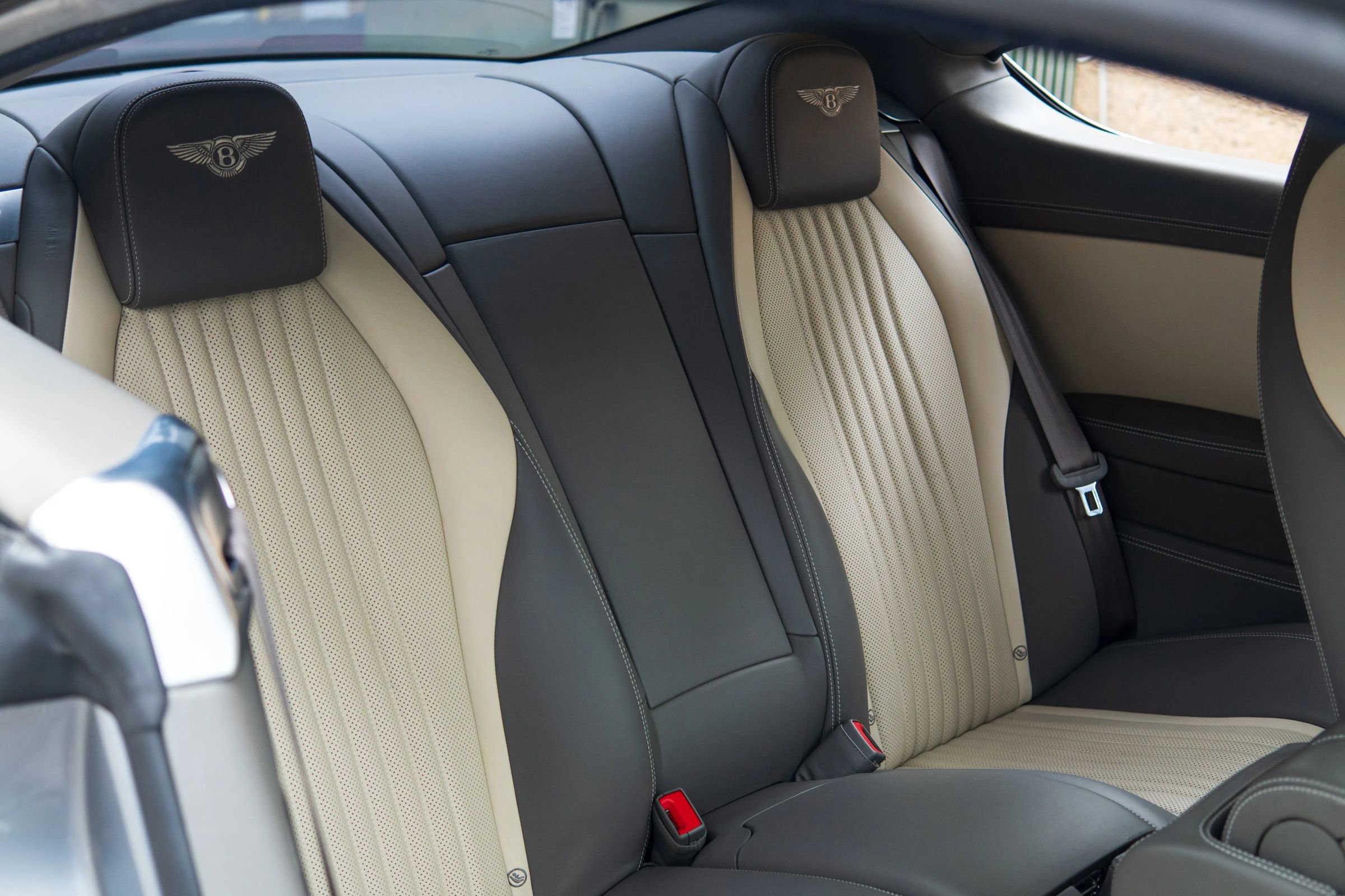 Used 2017 Bentley Continental GT V8 S image 40