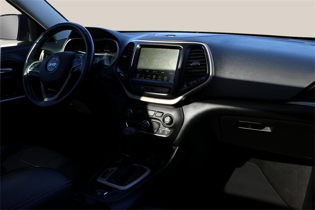 Used 2018 Jeep Cherokee Limited image 19