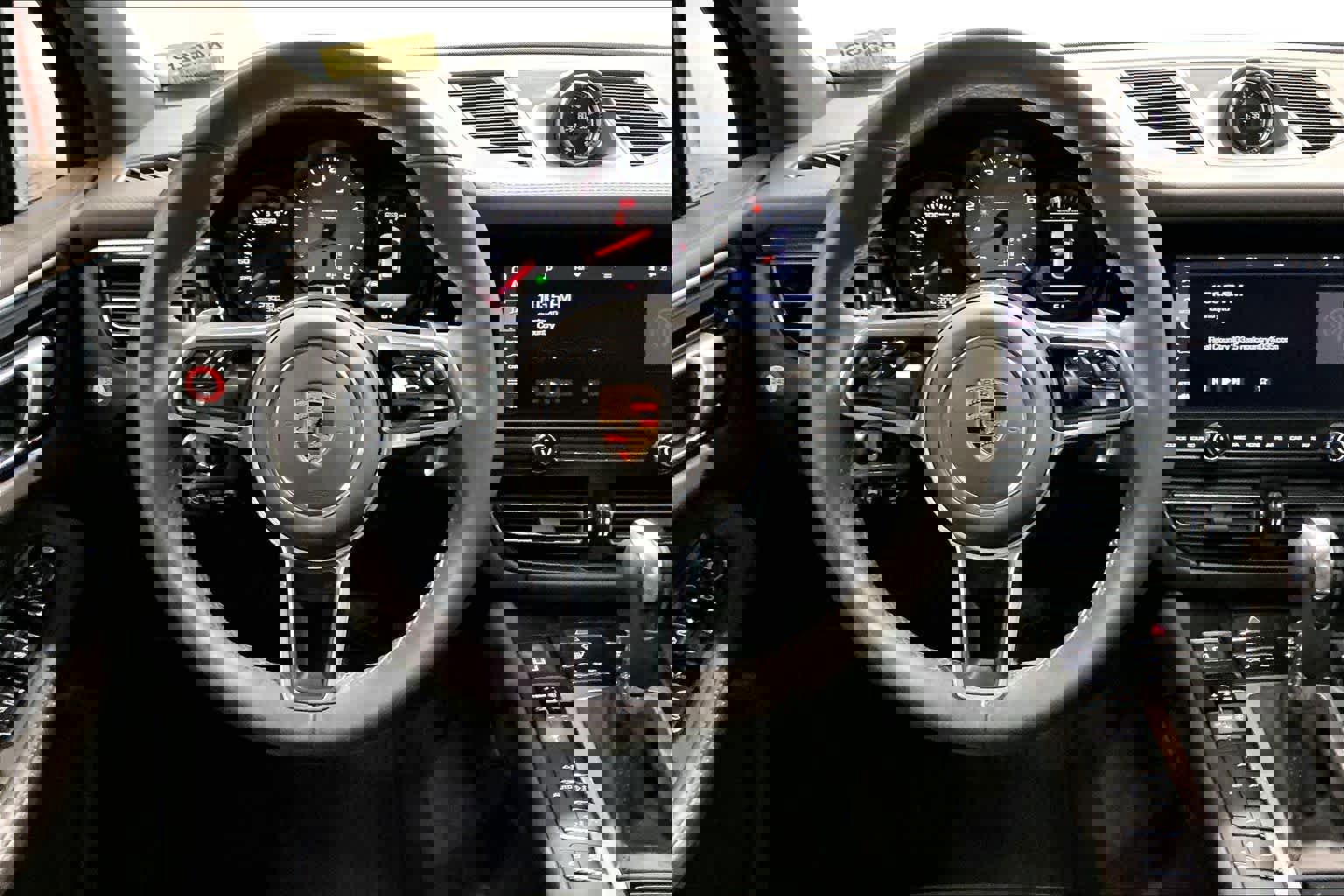 Used 2019 Porsche Macan S image 8