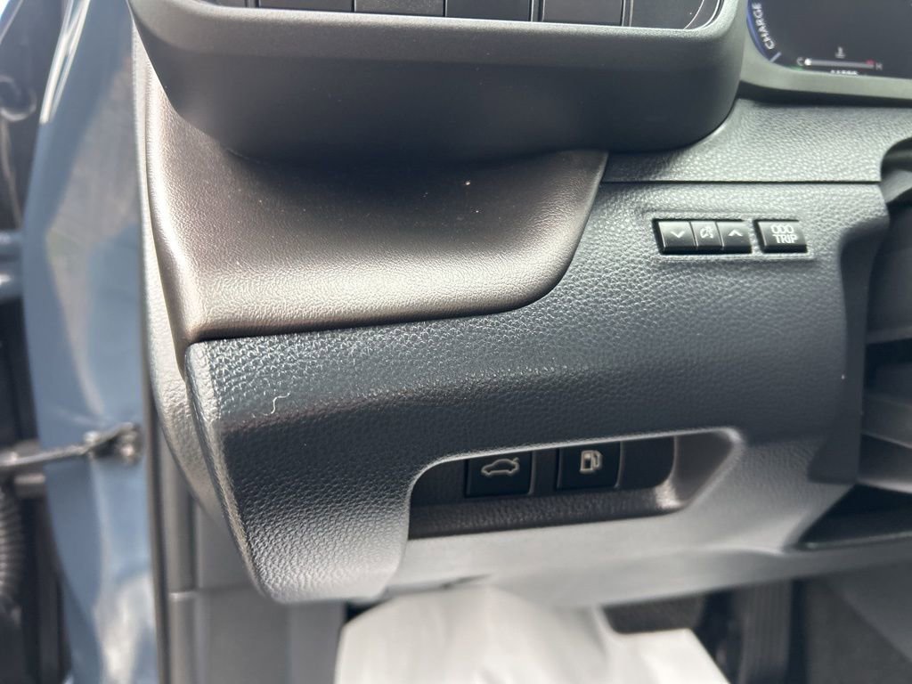 Used 2026 Toyota Crown Nightshade image 12