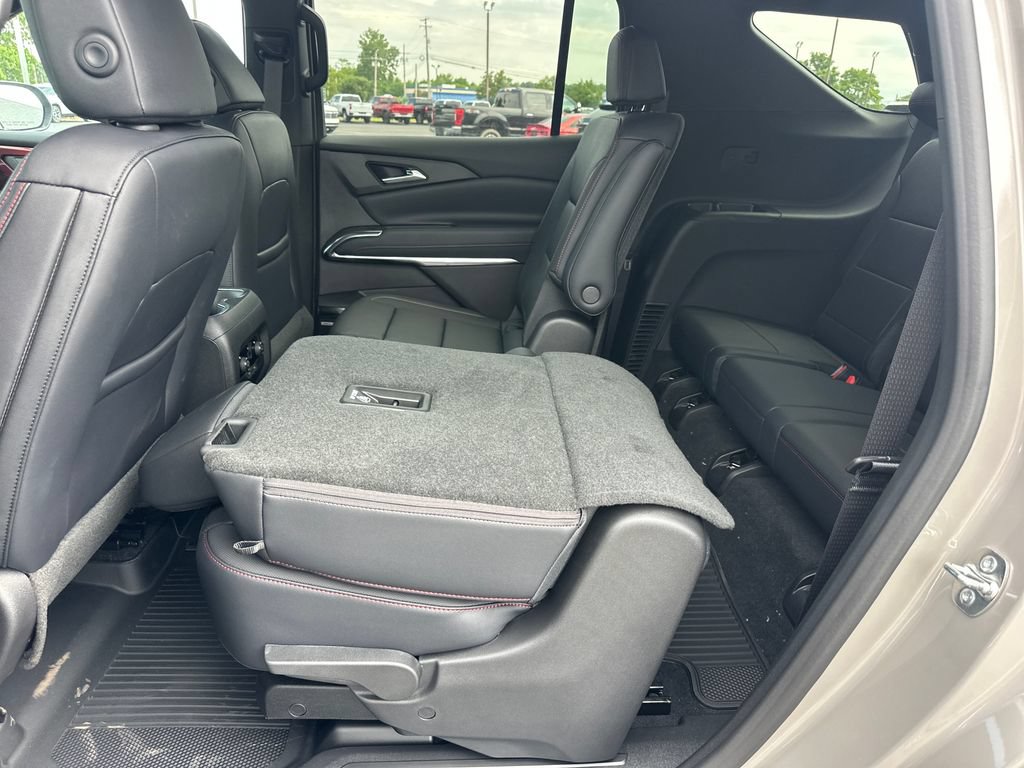 New 2026 Chevrolet Traverse Z71 w/ Enhanced Driving Package AWD/4WD image 16