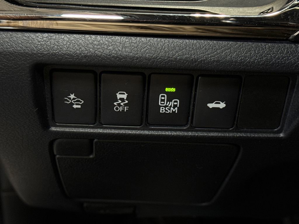 Used 2017 Toyota Avalon Touring w/ Protection Package image 24