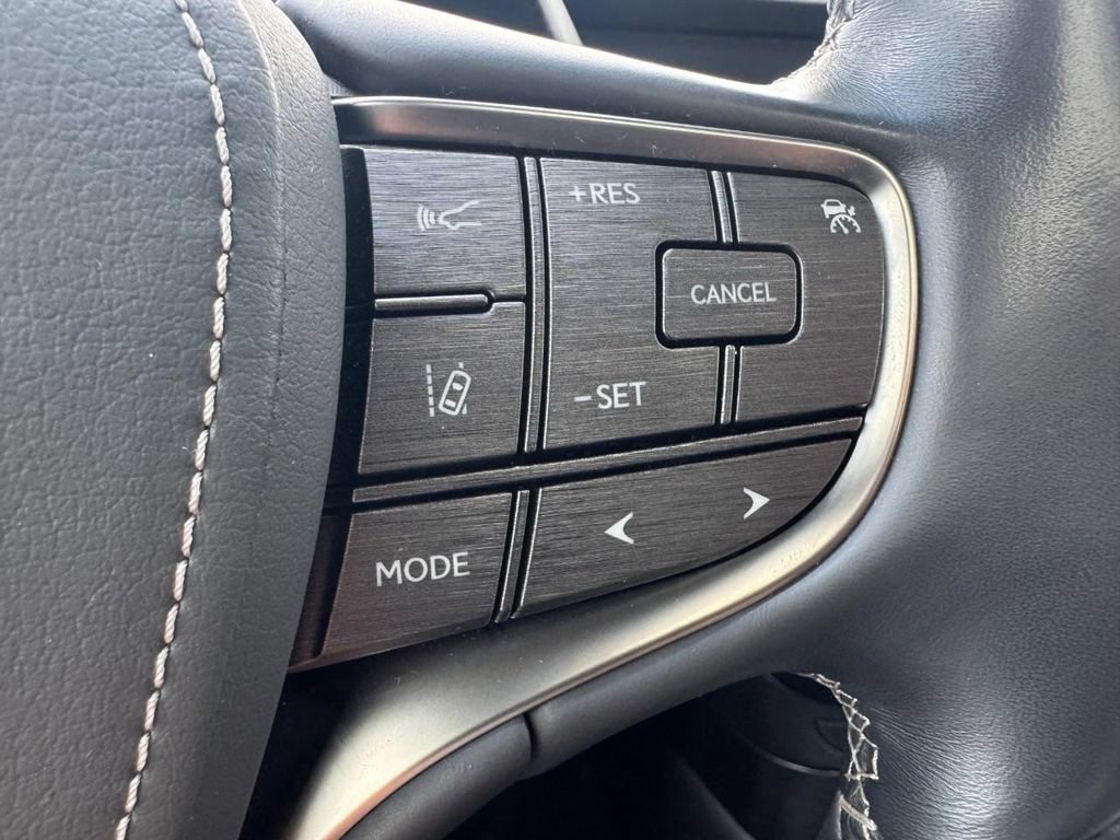 Used 2018 Lexus LS 500 AWD w/ Interior Upgrade Package image 19