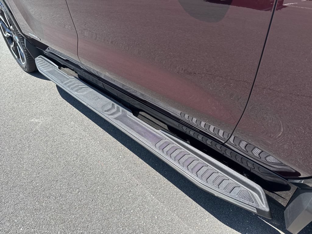 Used 2025 GMC Sierra EV Denali AWD/4WD image 14