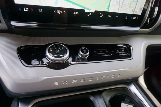 New 2027 Ford Expedition Max Active RWD image 31