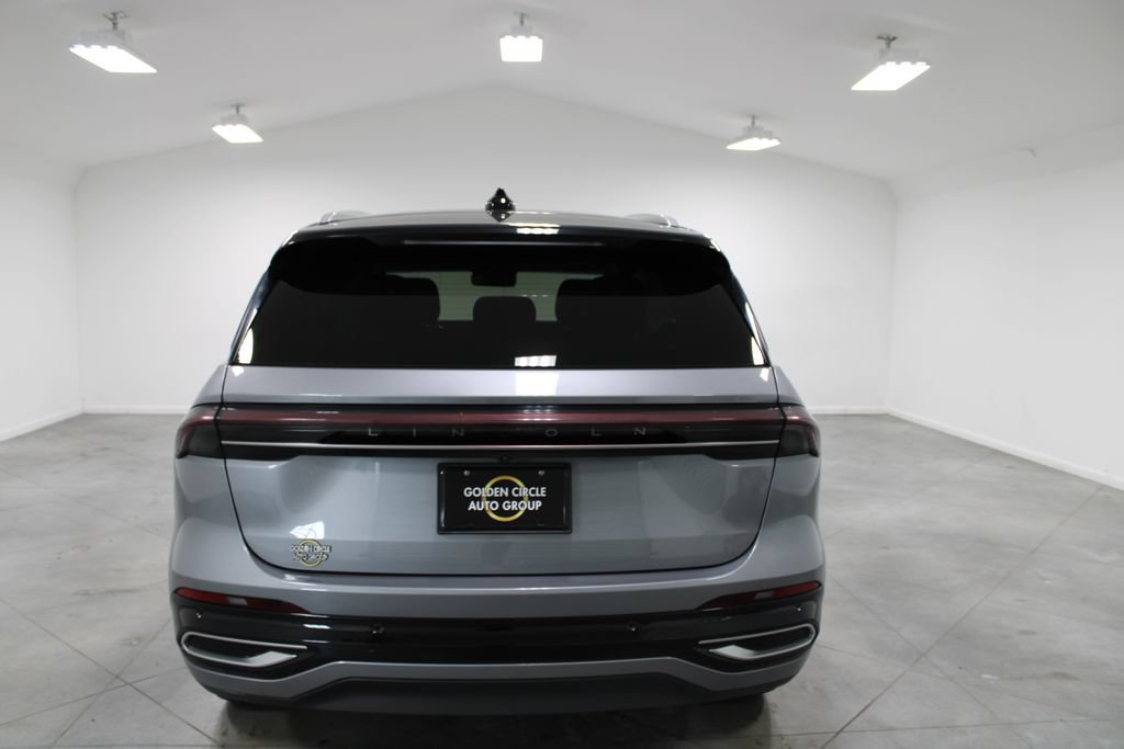 Used 2024 Lincoln Nautilus Reserve AWD/4WD image 8