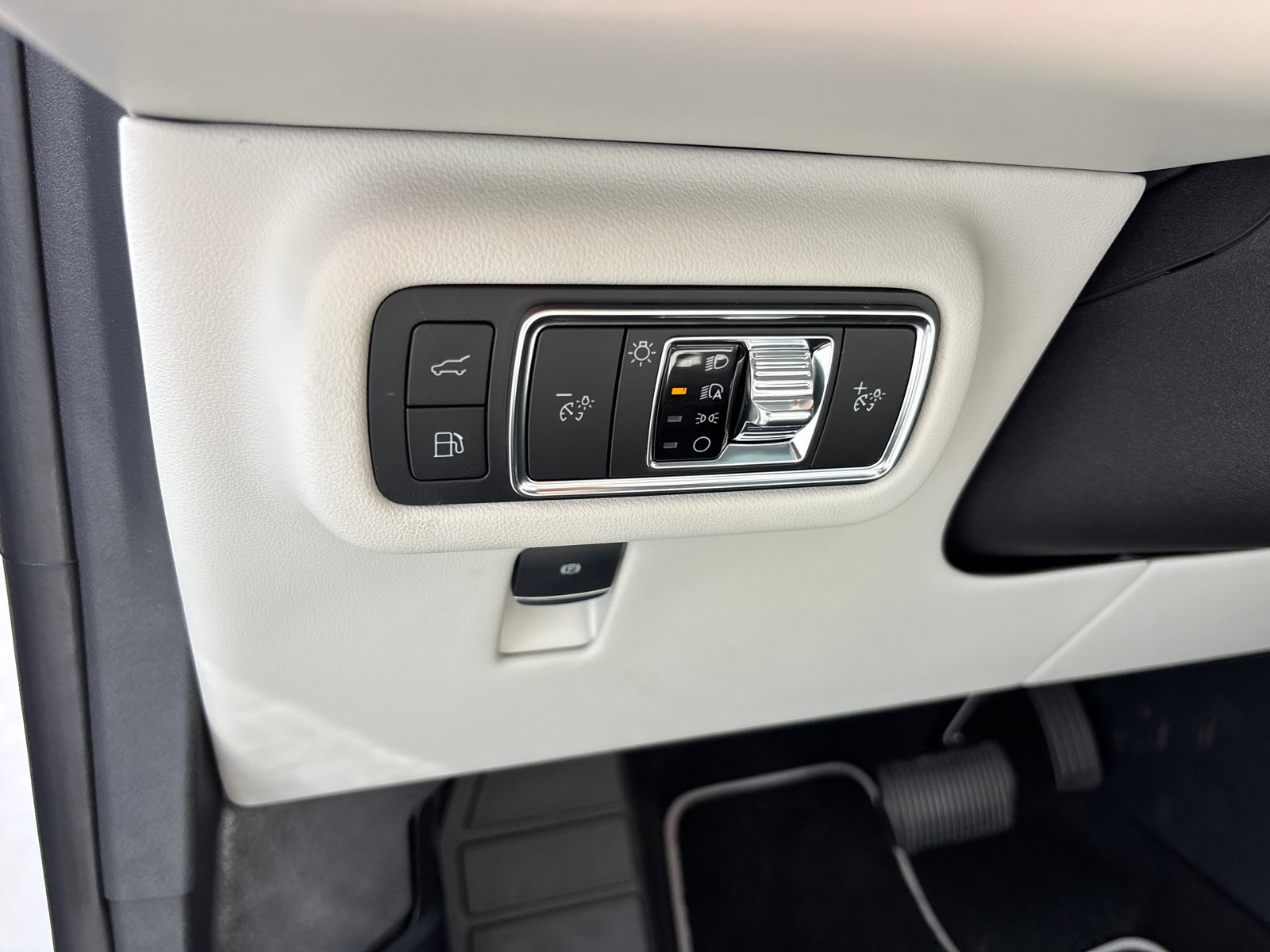 New 2026 Lincoln Nautilus Premier w/ Equipment Group 102A AWD/4WD image 14