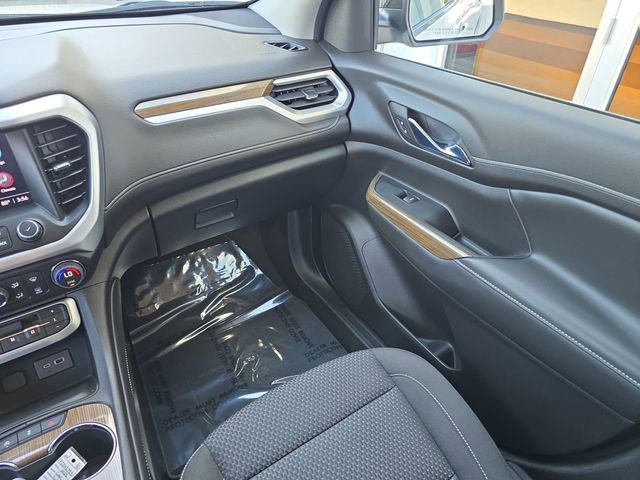 Certified 2023 GMC Acadia SLE w/ Driver Convenience Package image 14