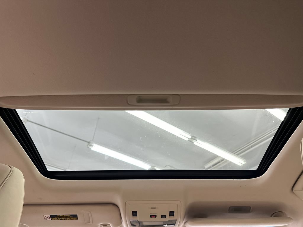 Used 2018 Lexus ES 300h w/ Luxury Package FWD image 22
