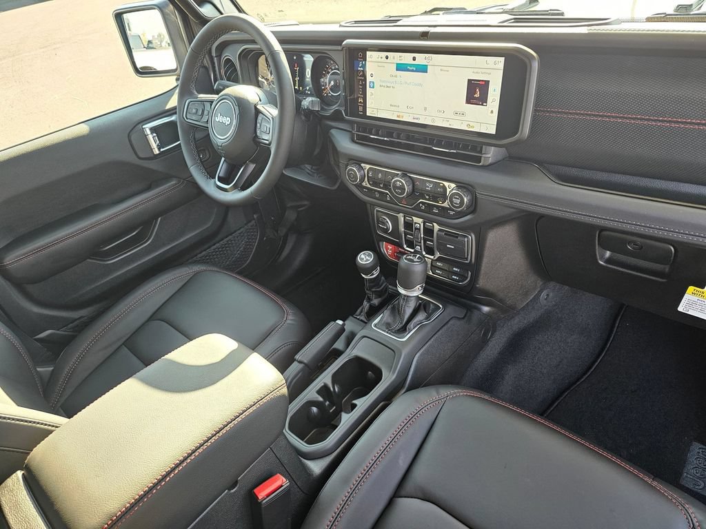 New 2025 Jeep Wrangler Unlimited Rubicon AWD/4WD image 16