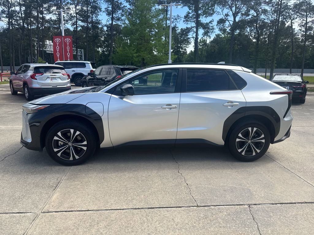 Used 2024 Toyota bZ4X XLE image 2