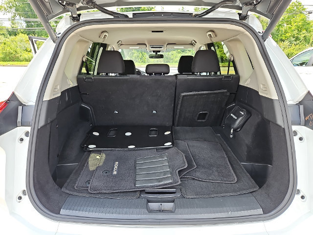 Used 2025 Nissan Rogue SV AWD/4WD image 28