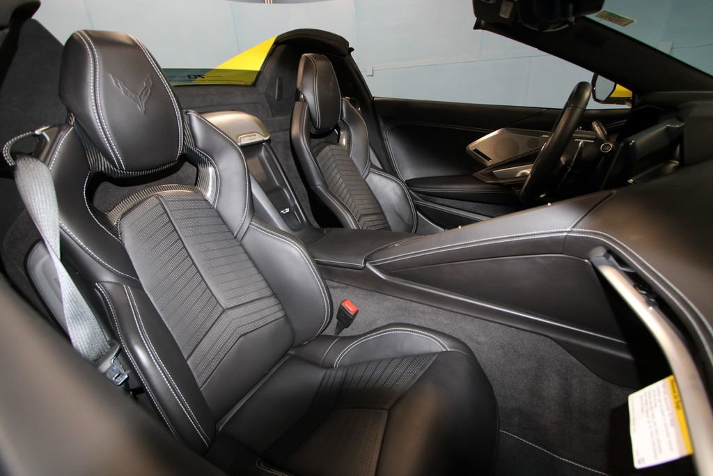 Used 2023 Chevrolet Corvette Stingray Premium Conv w/ Battery Protection Package image 26