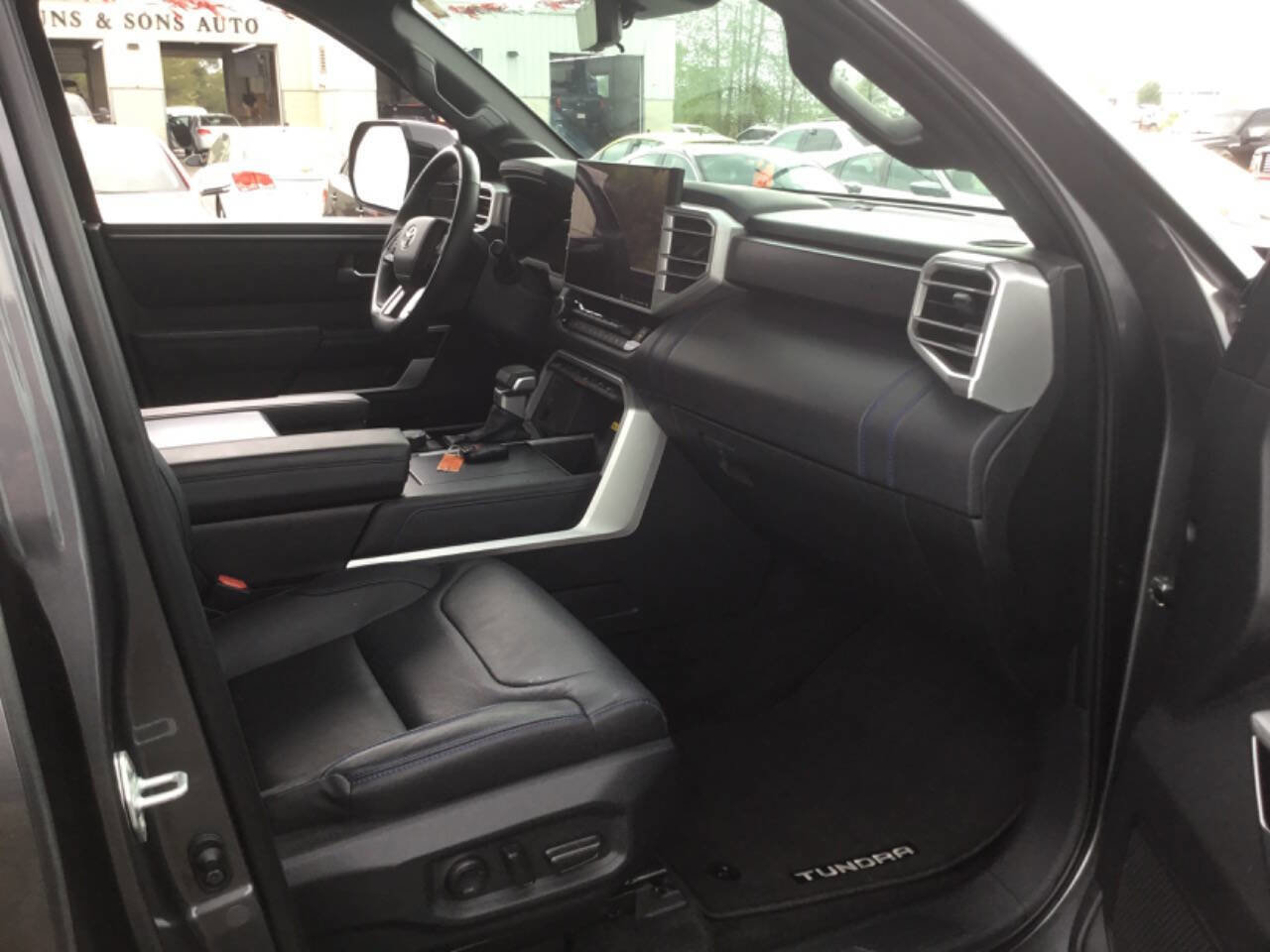 Used 2022 Toyota Tundra Platinum image 10