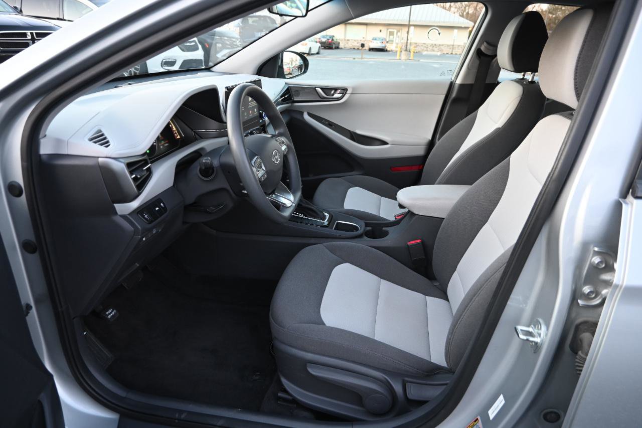 Used 2020 Hyundai Ioniq Blue FWD image 15