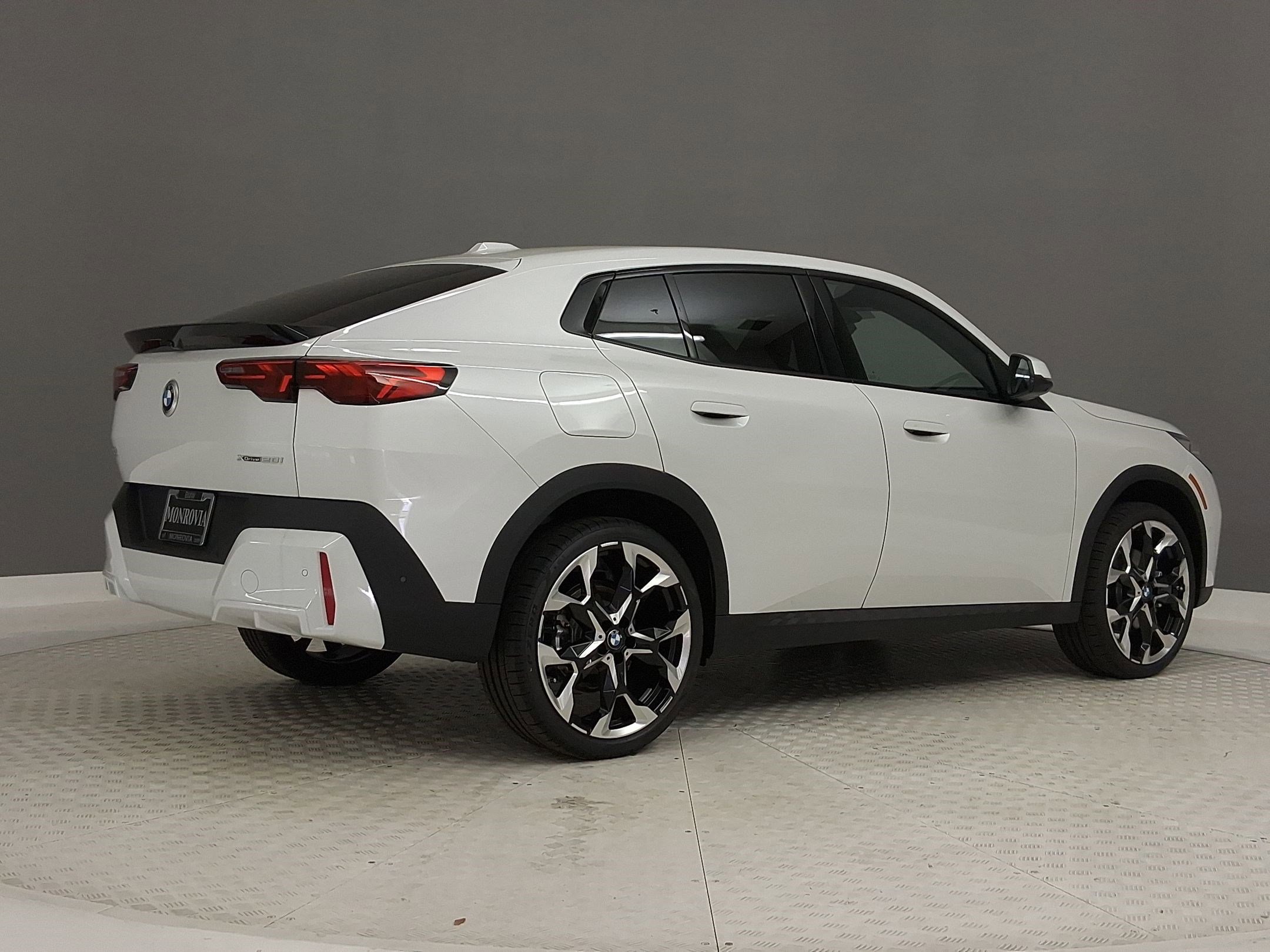 New 2026 BMW X2 xDrive28i w/ Technology Package image 7